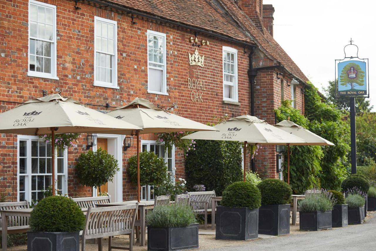 The Royal Oak, Yattendon Frilsham 외부 사진