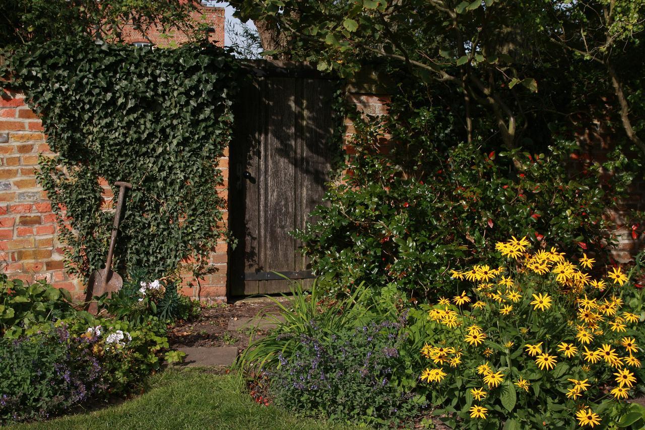 The Royal Oak, Yattendon Frilsham 외부 사진