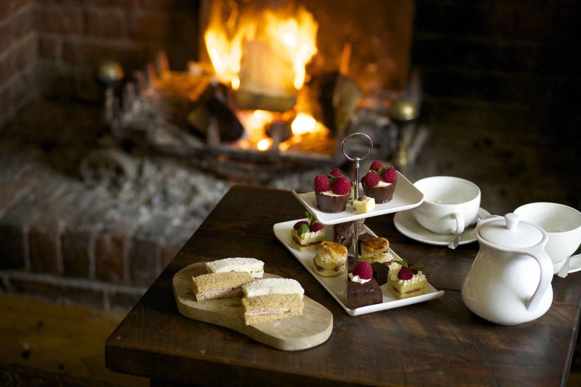 The Royal Oak, Yattendon Frilsham 외부 사진