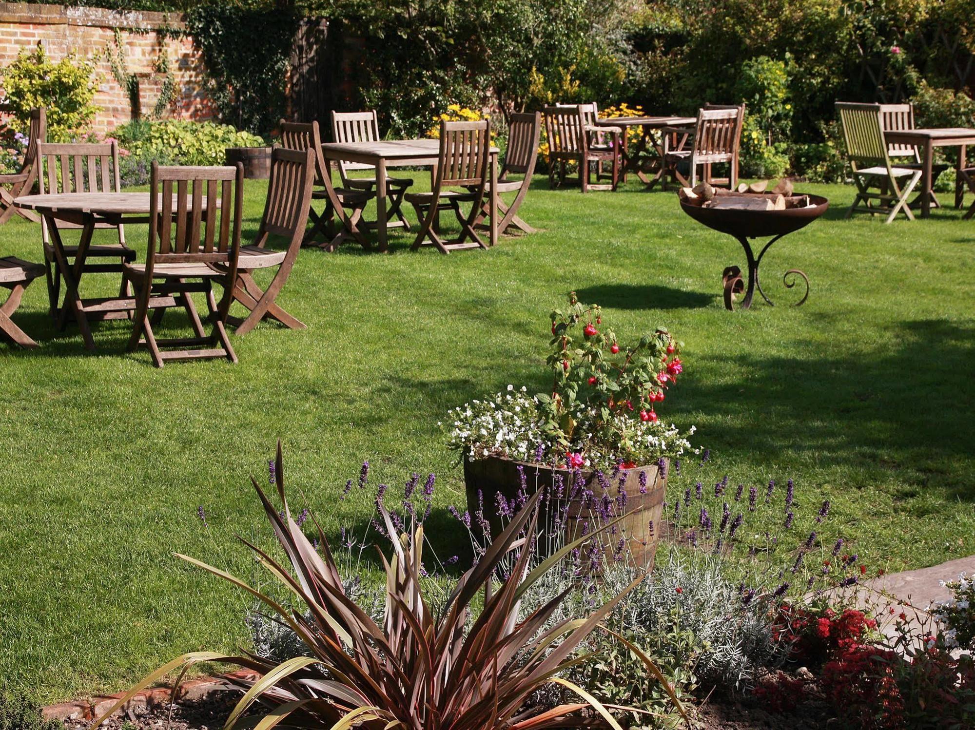 The Royal Oak, Yattendon Frilsham 외부 사진